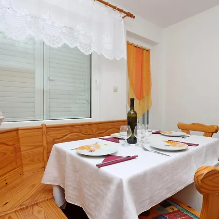 With A Parking Space Klenovica, Novi Vinodolski - 23100 Apartment *