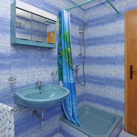 With A Parking Space Klenovica, Novi Vinodolski - 23100 Apartment *