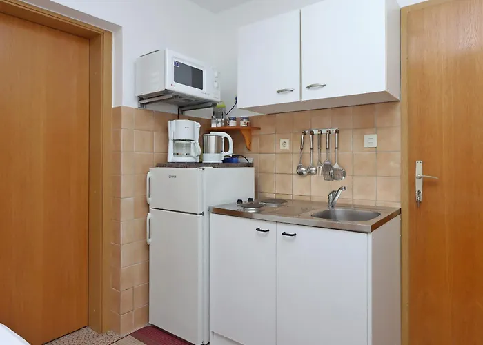 Апартаменты With Parking Spaces Klenovica, Novi Vinodolski - 23100