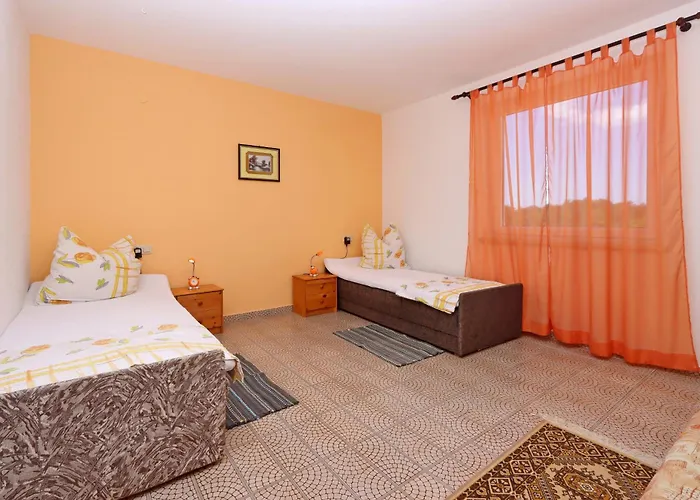 Апартаменты With Parking Spaces Klenovica, Novi Vinodolski - 23100