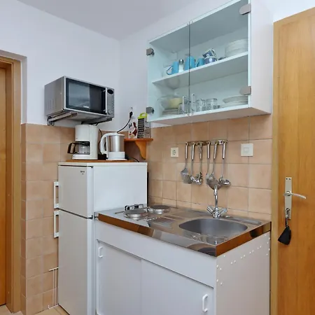 Daire With Parking Spaces Klenovica, Novi Vinodolski - 23100 Klenovica