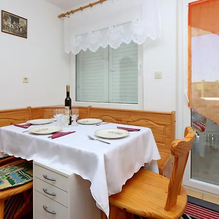 With Parking Spaces Klenovica, Novi Vinodolski - 23100 *