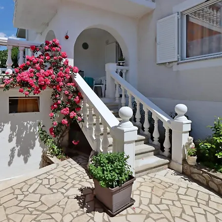 With Parking Spaces Klenovica, Novi Vinodolski - 23100