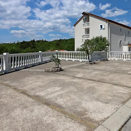 With Parking Spaces Klenovica, Novi Vinodolski - 23100 Daire Klenovica