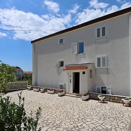 With Parking Spaces Klenovica, Novi Vinodolski - 23100 Daire